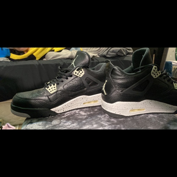 Jordan 4 black Oreo retros, never worn - Picture 2 of 7